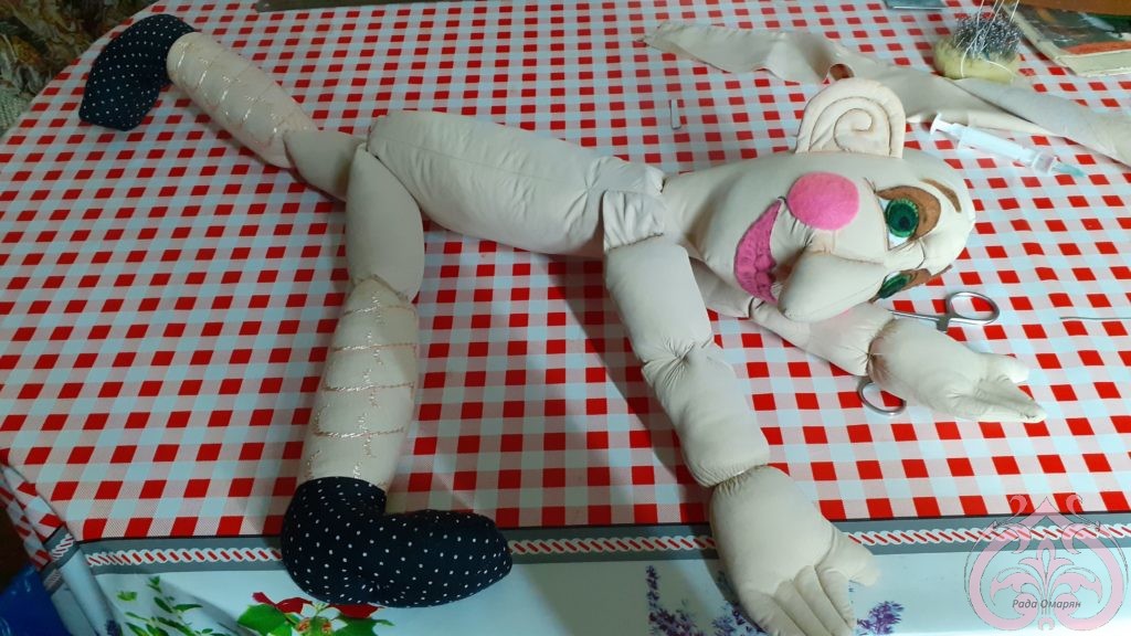Подвижная текстильная кукла