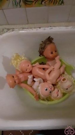 Мытье кукол