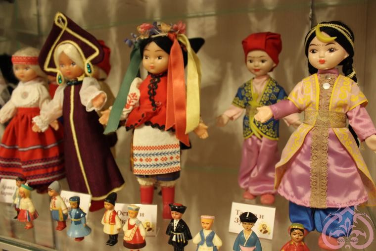 Куклы музея Мир детства