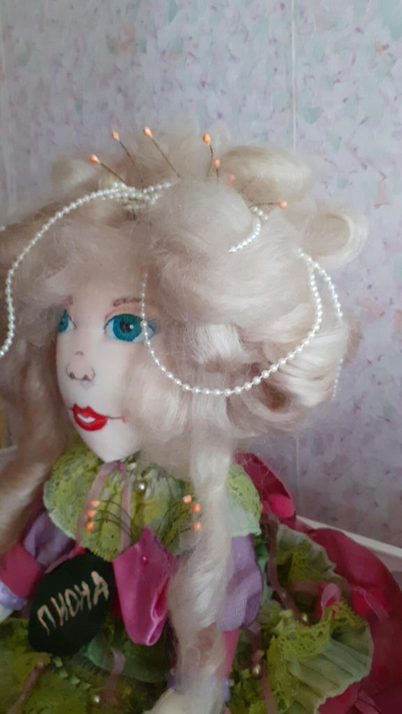Прическа текстильной кукле