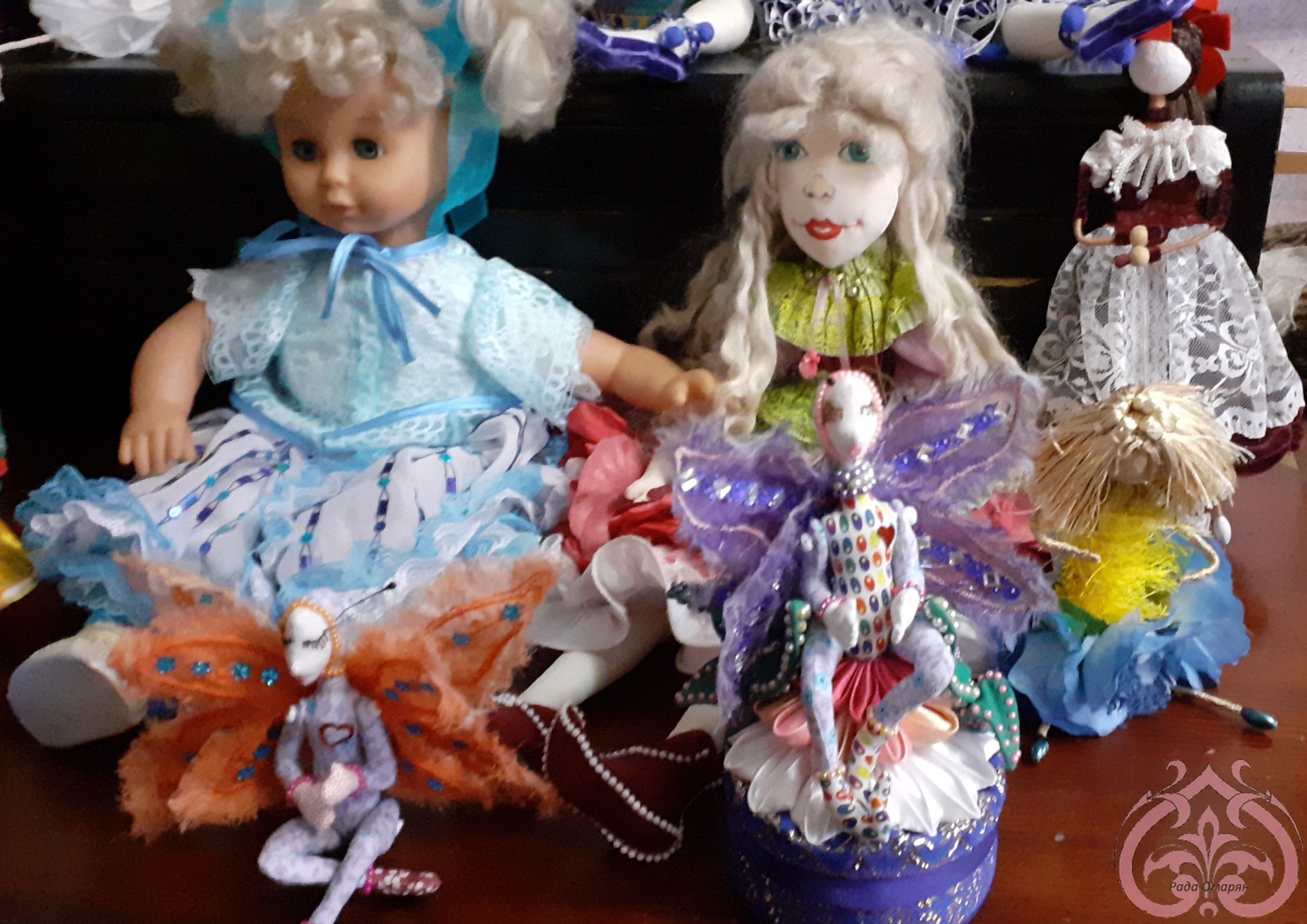 Выставка текстильных кукол      Сборы кукол на выставку