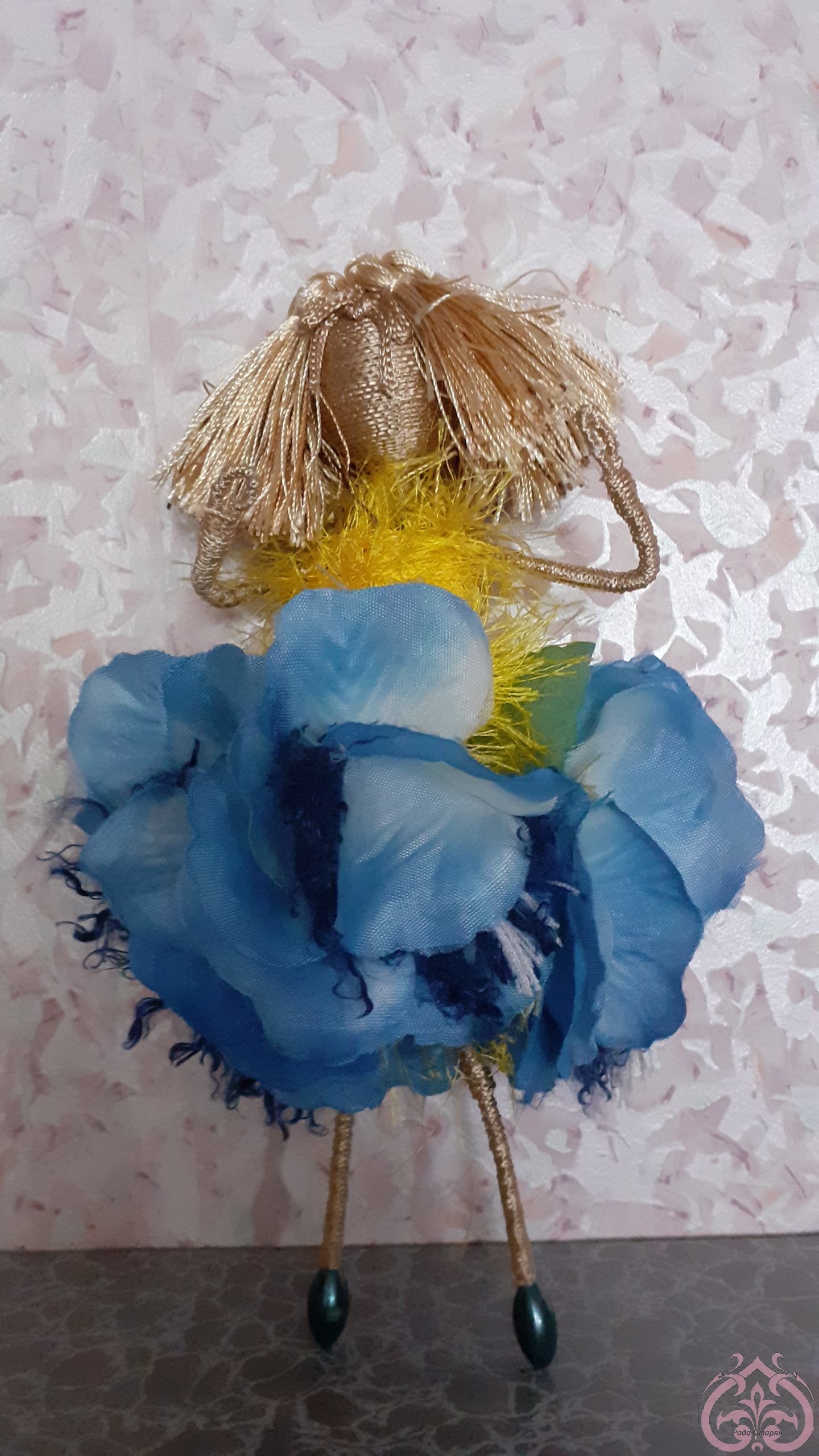 изготовление текстильной куклы своими руками    
Цветочная балеринка голубая роза