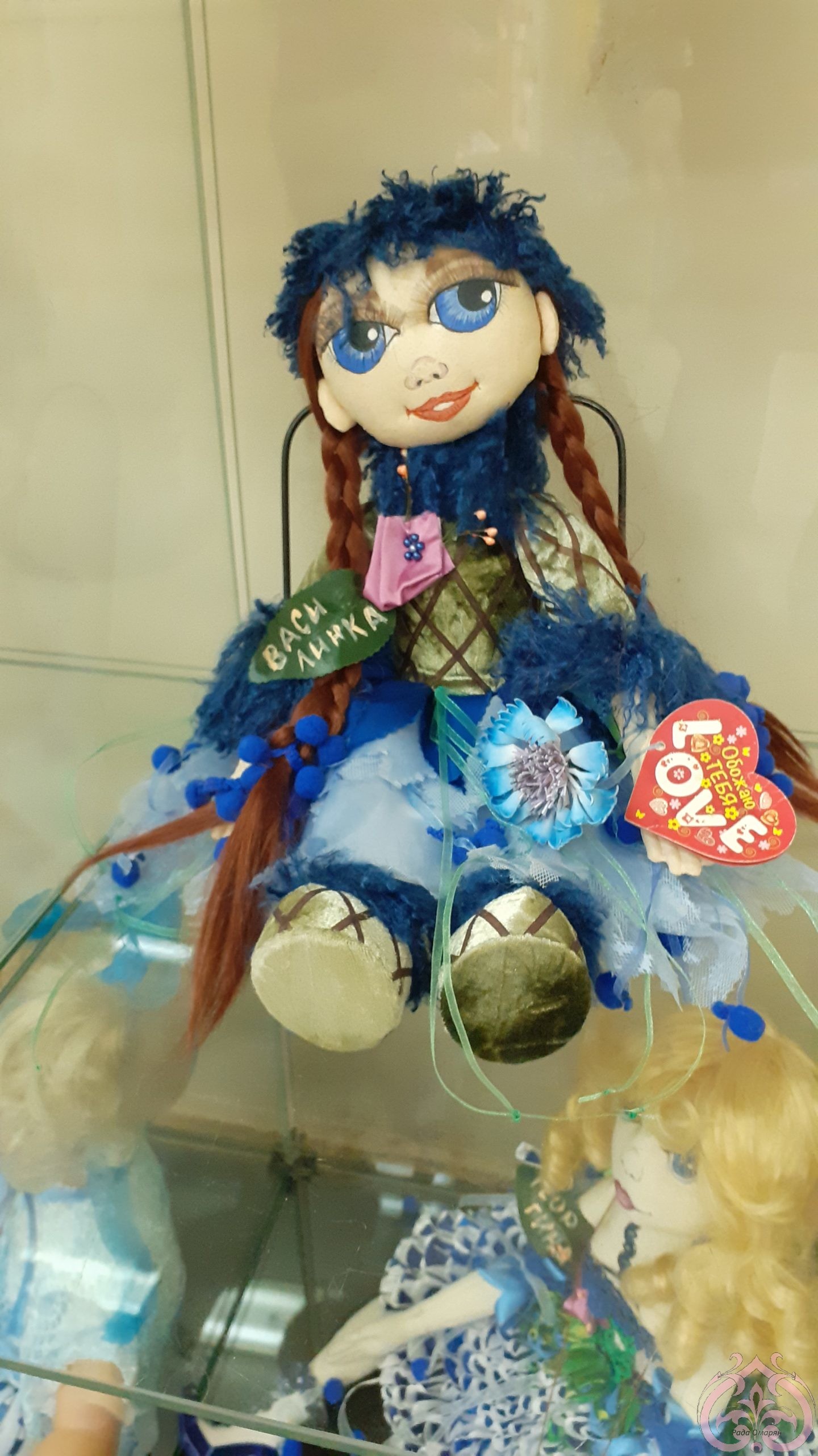 Выставка текстильных кукол  
Платье- василек 
