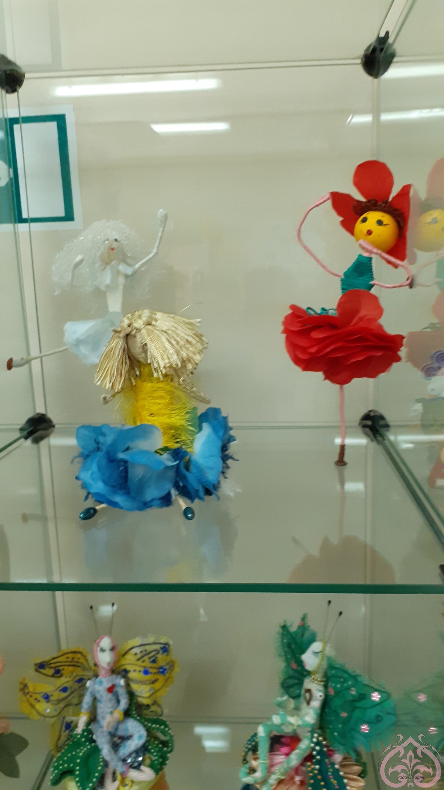 Выставка текстильных кукол  
 Балеринки на выставке.