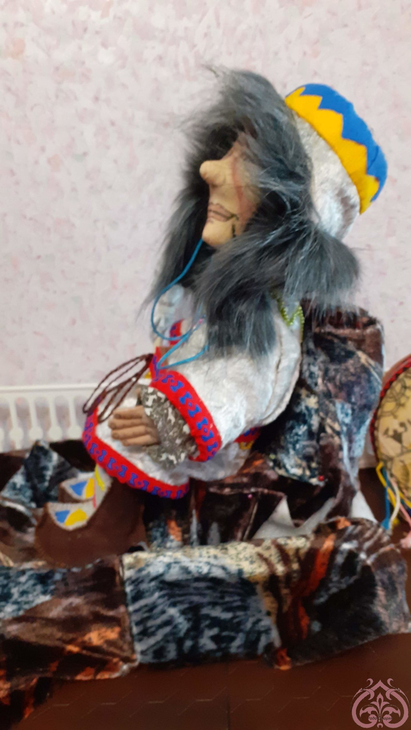 Авторские текстильные куклы Шаман на своем троне